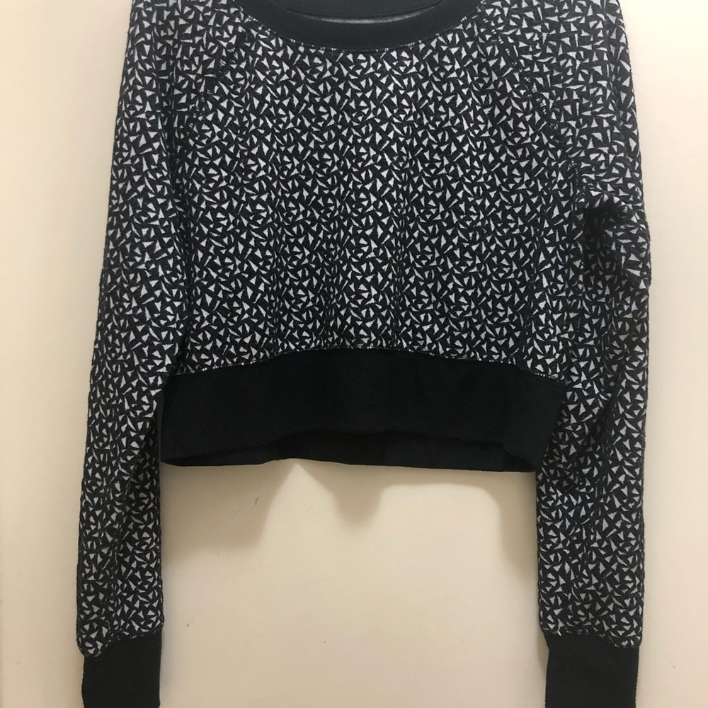 Clothes - Picture 7 of 16